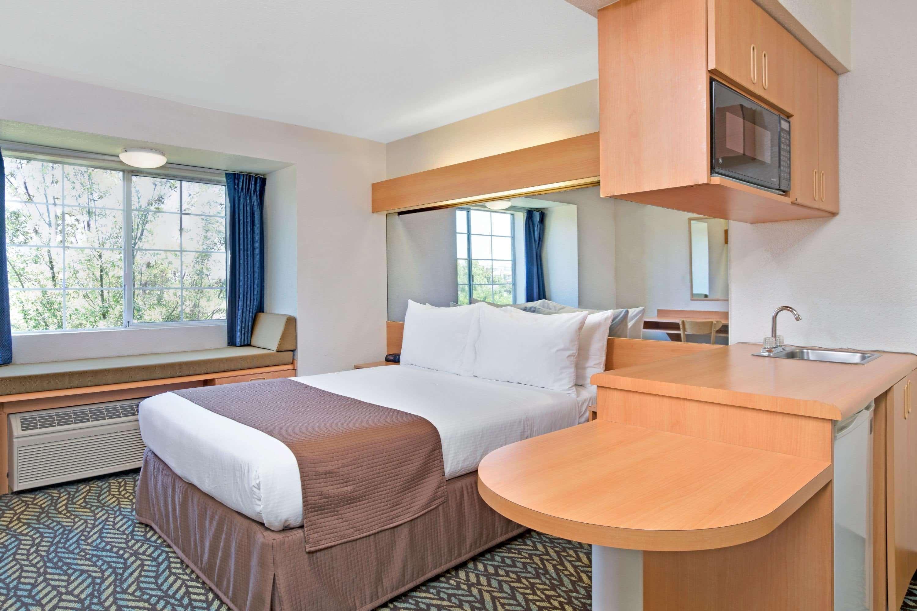 Microtel Inn & Suites, Morgan Hill Exterior photo
